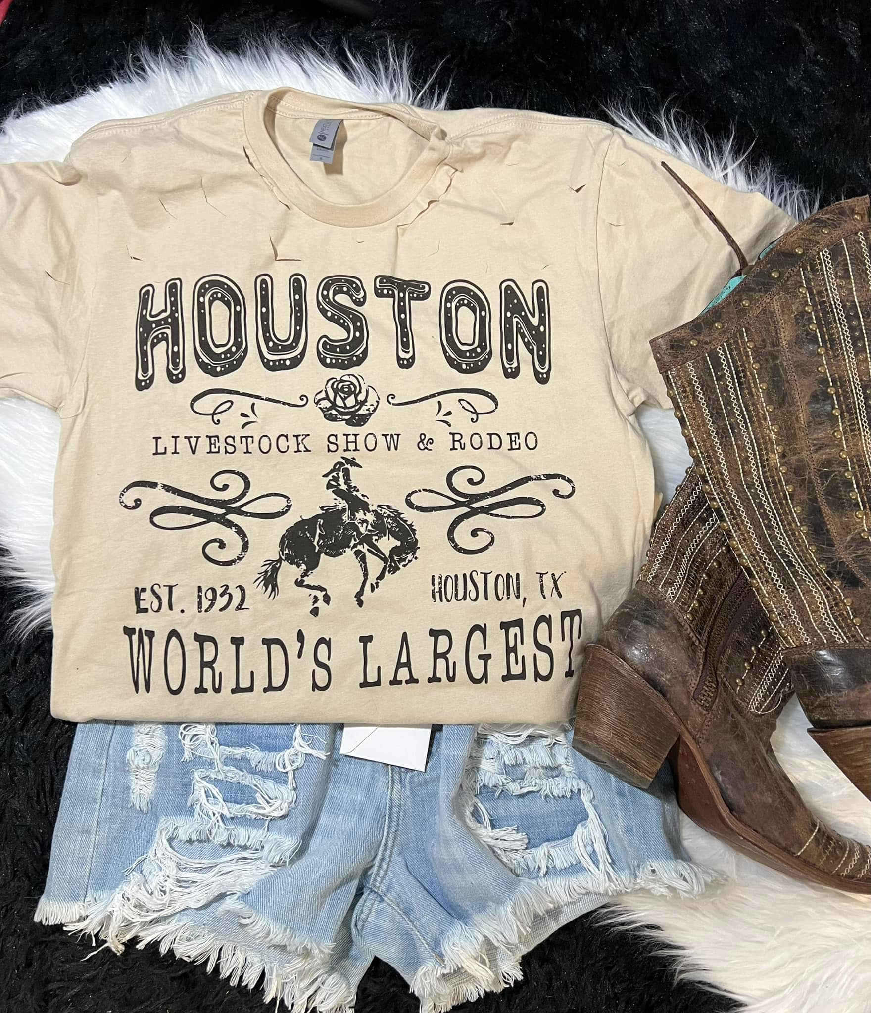 Huston Rodeo Distressed